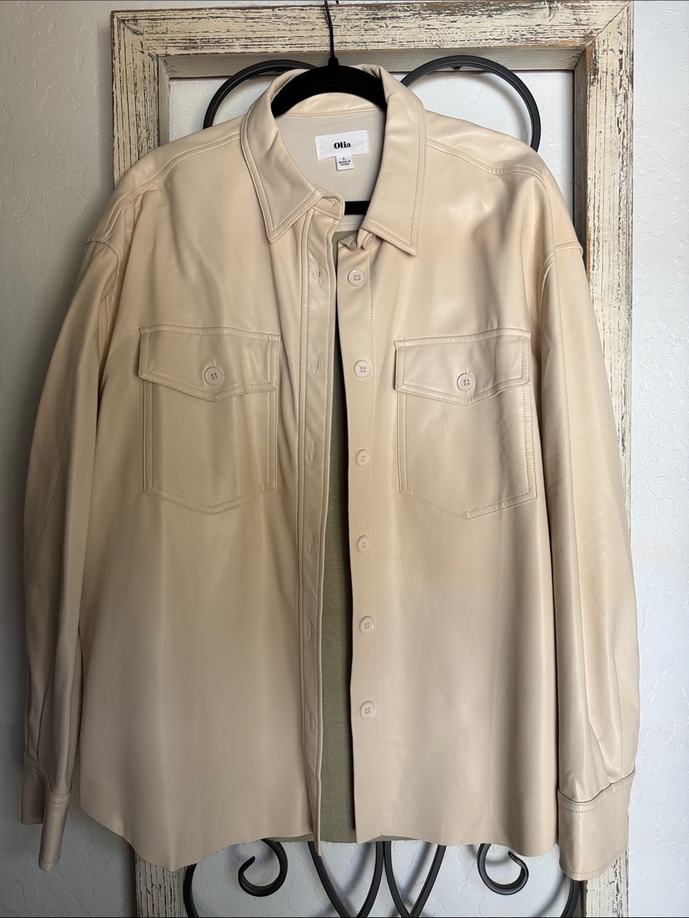 Olia | Women’s Cream Faux Leather Shirt Jacket | Size Large